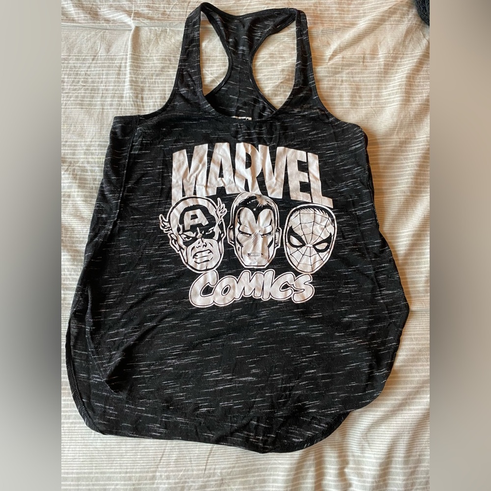 Disney Marvel avengers black tank top adult size Large graphic print shirt